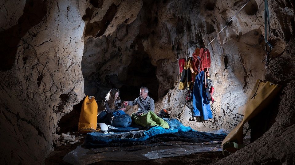 Bivouac souterrain stage technique de spéléologie Gard et Ardèche, stage initiation spéléo toute l'année
